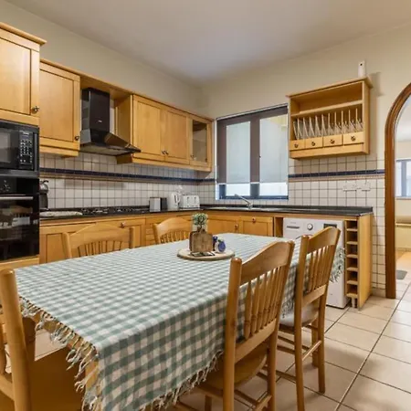 Maisonette Filled With Maltese Charm In The South Of Malta 別荘 マルサスカーラ