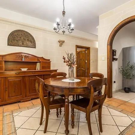 Maisonette Filled With Maltese Charm In The South Of Malta *