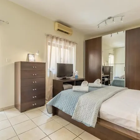 Maisonette Filled With Maltese Charm In The South Of Malta *