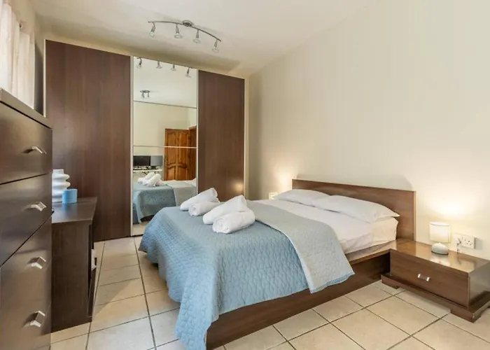 Maisonette Filled With Maltese Charm In The South Of Malta * Marsaskala