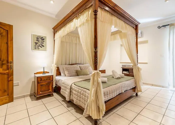 Maisonette Filled With Maltese Charm In The South Of Malta Marsaskala