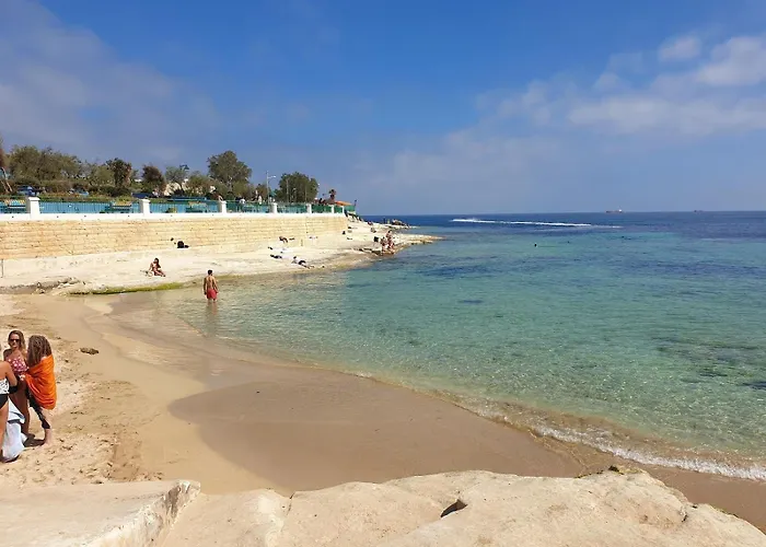 Maisonette Filled With Maltese Charm In The South Of Malta Case de vacanță